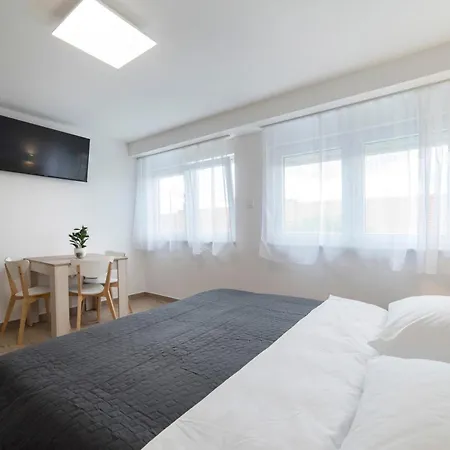 Apartments Pamer, 4Th Floor, No Elevator Zagreb Exterior foto