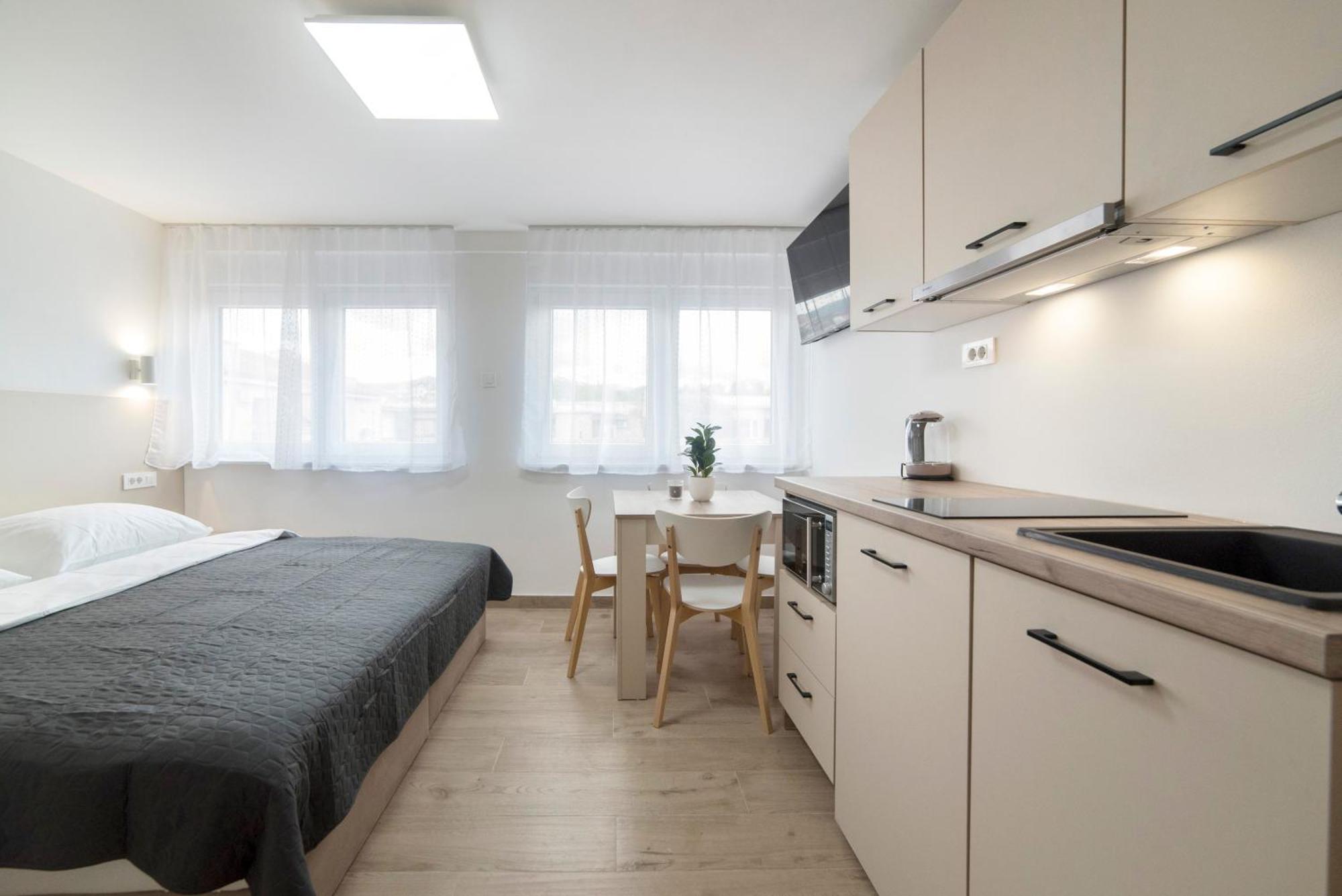 Pamer, 4th Floor, No Elevator Zagreb